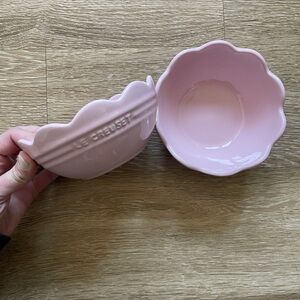 Le Creuset Frill Bowls Set of 2